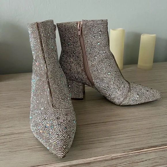 kyla bootie betsey johnson